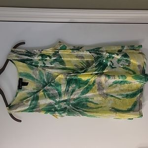 Beautiful sleeveless INC top